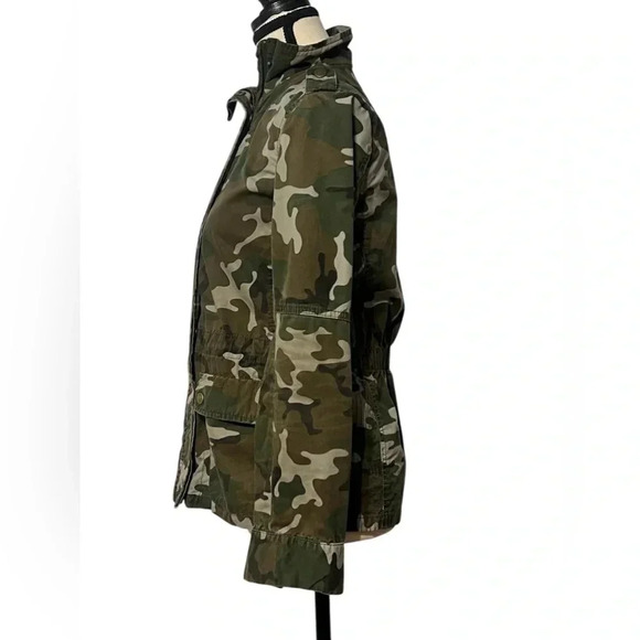 Love Tree Women’s size smalll camo zip up jacket - Picture 5 of 14